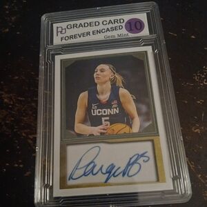 UConn Paige Bueckers Signed Basketball Card Auto Facsimile Gem Mint 10